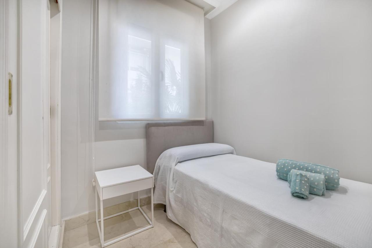 Apartamento Los Tilos & Parking & Piscina Cordoba Exterior photo